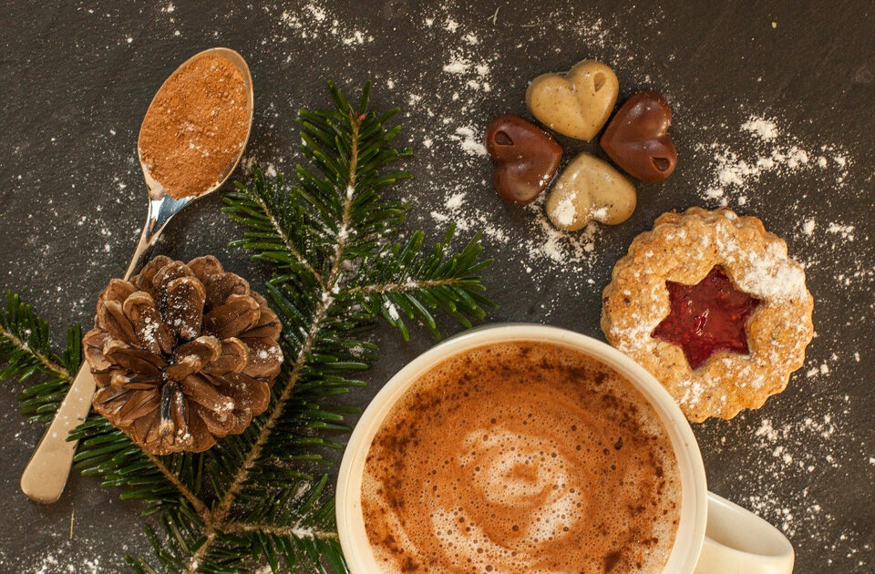 Buffet und Dekoration für eine stimmungsvolle Weihnachtsfeier mit Kromberg Catering in NRW